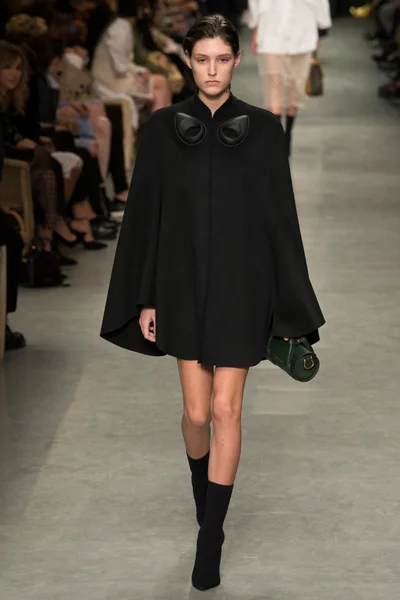 Look 4